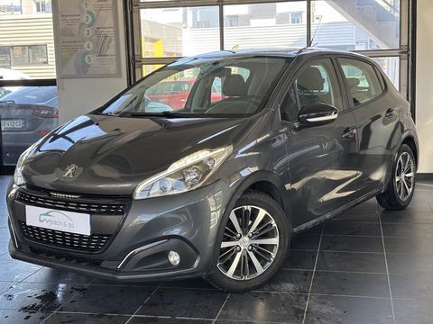 Peugeot 208 1.2i 82CH - TOIT PANO. - CAMERA - SIEGES CHAUFFANTS - CARPL 2015 occasion Saint-Martin-d'H&egrave;res 38400