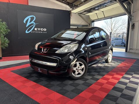 Peugeot 107 1.0i 68 CH BLACK & SILVER - GARANTIE 6 MOIS 2010 occasion Tr&eacute;gueux 22950