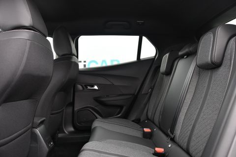 Peugeot 2008 54 kWh 156 ch Allure 24 occasion Montendre 17130