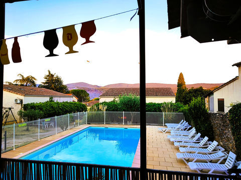   Appartement � am�nager, parking dans r�sidence ferm�e avec piscine, parc et terrain de p�tanque Appartement - 1 pi�ce(s) - 63 m�