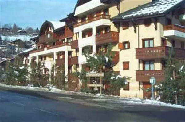   Alimentation < 1 km - Centre ville < 1 km - Télévision - Balcon - Local skis . . . Rhône-Alpes, Saint-Gervais-les-Bains (74170)