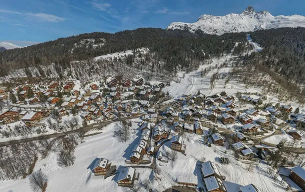   Alimentation < 200 m - Centre ville < 200 m - Télévision - Balcon - Local skis . . . Rhône-Alpes, Meribel Les Allues (73550)