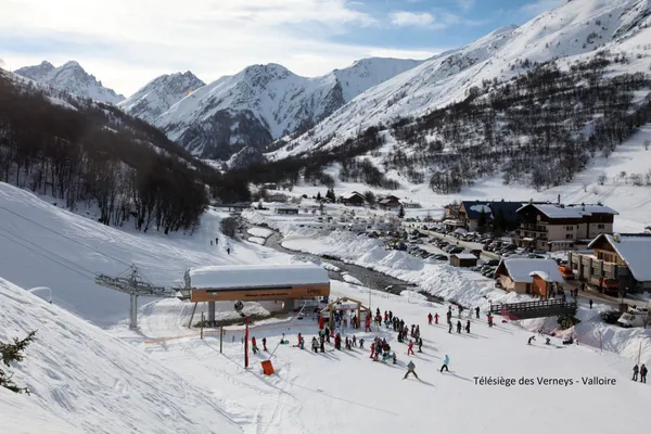  LE THYMEL 17 Alimentation < 500 m - Centre ville < 2 km - Télévision - Balcon - Local skis . . . Rhône-Alpes, Valloire (73450)