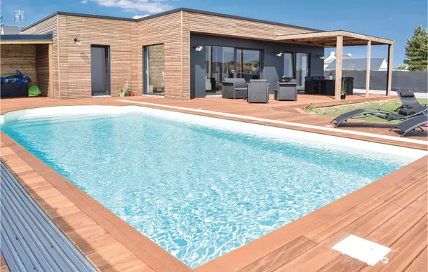   Location prestige avec piscine privée Piscine privée - Plage < 1 km - Télévision - Terrasse - place de parking en extérieur . . Basse-Normandie, Créances (50710)