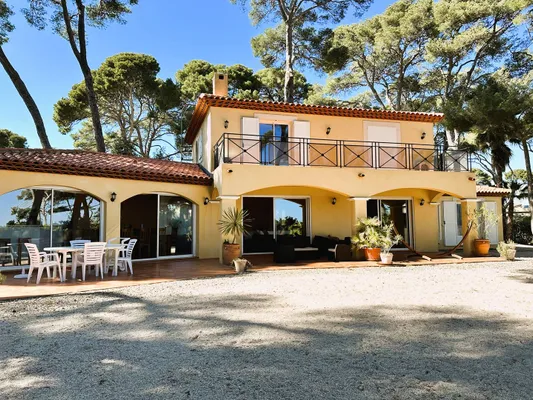   Villa LES PESQUIERS III T6 pour 10 personnes à côté de la plage - Hyères Port Vue mer - Télévision - Terrasse - place de parking Provence-Alpes-Côte d'Azur, Hyères (83400)