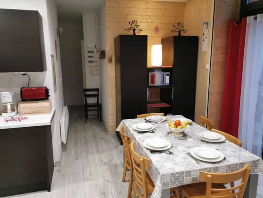   Superbe appartement pour 6 personnes, rénové et équipé avec goût. Télévision - Lave vaisselle - Lave linge . . . Midi-Pyrénées, Cauterets (65110)