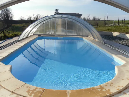  Maison exceptionnelle pour 6 pers. avec piscine et terrasse à Puycelsi Piscine privée - Télévision - Terrasse - Lave vaisselle - Midi-Pyrénées, Puycelci (81140)