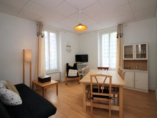   appartement 6 personnes Télévision - Terrasse - Balcon - Lave vaisselle - Lave linge . . . Auvergne, La Bourboule (63150)