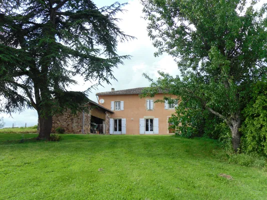   Maison exceptionnelle pour 6 pers. avec piscine et terrasse à Puycelsi Piscine privée - Télévision - Terrasse - Lave vaisselle - Midi-Pyrénées, Puycelci (81140)