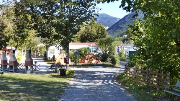   Camping la Ribière *** - Coco Sweet 2ch/4pers - Terrasse Alimentation < 200 m - Centre ville < 1 km - Télévision - Terrasse - Ac Provence-Alpes-Côte d'Azur, Annot (04240)
