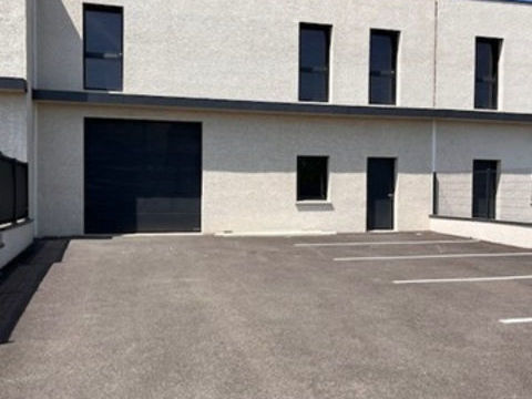Local d'activit&eacute; 184m2 neuf 1300 38230 Tignieu jameyzieu