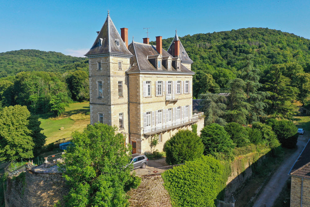 � vendre  Propri�t�/ch�teau Cr�mieu (38460)