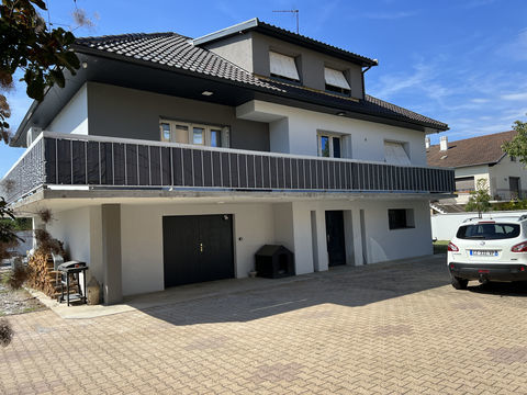   Maison familiale 296 m2   Piscine   2 logements   Secteur recherch� Maison - 8 pi�ce(s) - 296 m�