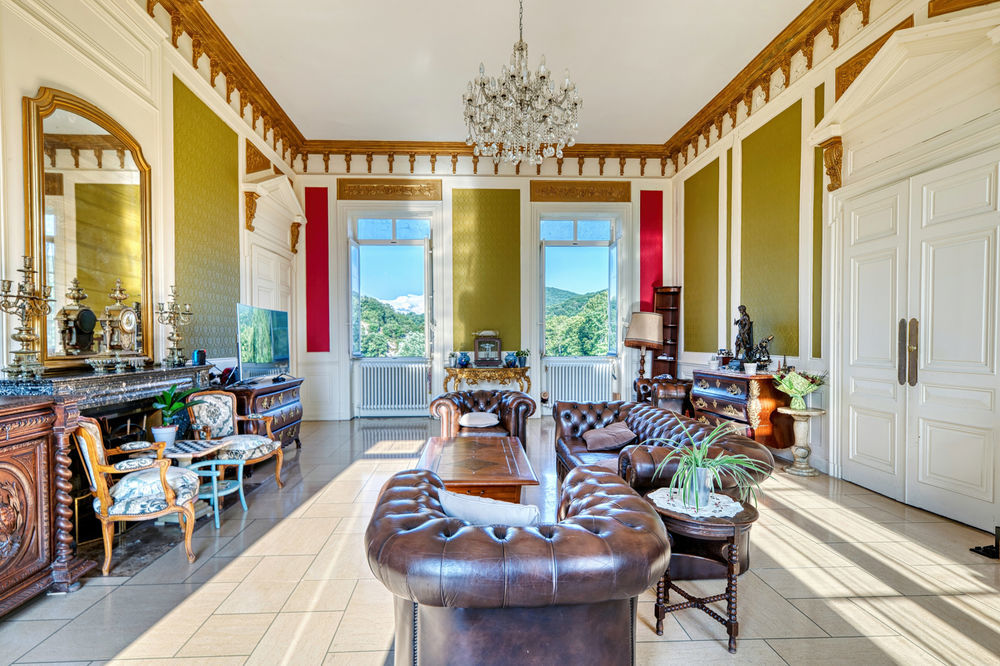 � vendre  Propri�t�/ch�teau Cr�mieu (38460)