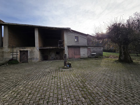   Grange � r�nover d'environ 150m2 � Saint Agnin sur Bion Maison - 2 pi�ce(s) - 150 m�
