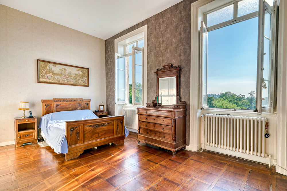 � vendre  Propri�t�/ch�teau Cr�mieu (38460)