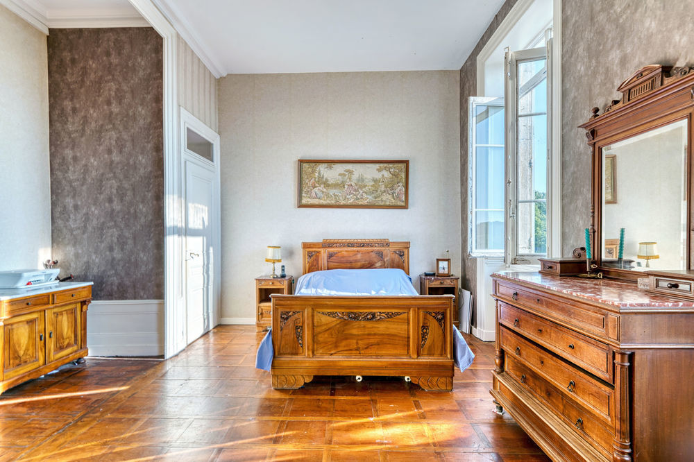 � vendre  Propri�t�/ch�teau Cr�mieu (38460)