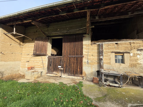   Grange � r�nover d'environ 115m2 au sol - Saint Agnin sur Bion Maison - 4 pi�ce(s) - 150 m�