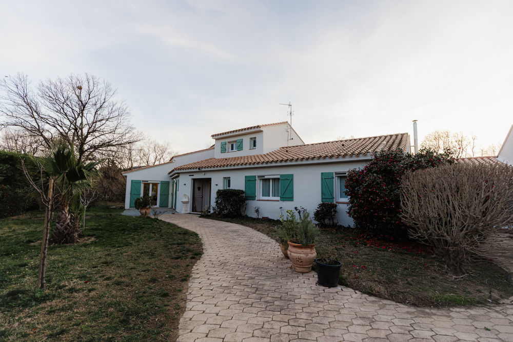 � vendre  Maison Montesquieu-des-Alb�res (66740)