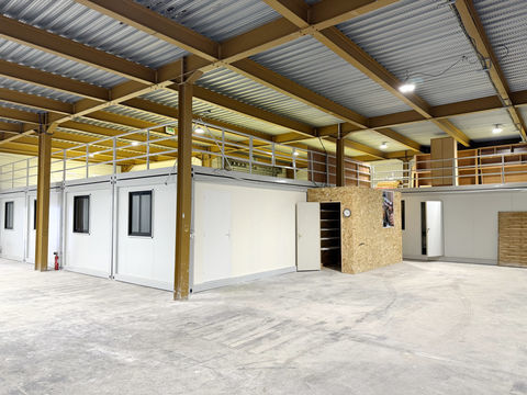 LOCAL COMMERCIAL / ENTREPOT 885 M2 DIVISIBLES AJACCIO/STILETTO 10417 20000 Ajaccio