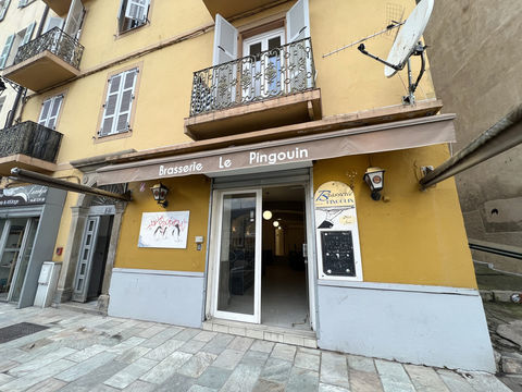 LOCAL COMMERCIAL OU PROFESSIONNEL CENTRE VILLE AJACCIO 1670 20000 Ajaccio