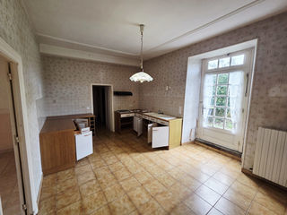  Propri�t�/ch�teau � vendre 8 pi�ces 320 m�