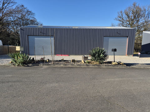 Local commercial / d'activit&eacute;   156 m2   Modulable   Zone d'activit&eacute; 123050 87380 Magnac bourg