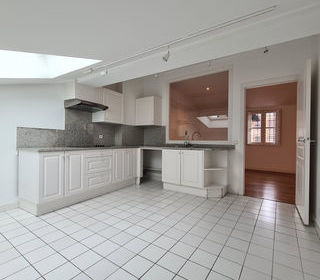  Appartement � louer 5 pi�ces 124 m�