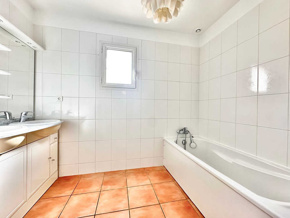 � vendre  Maison Solli�s-Pont (83210)