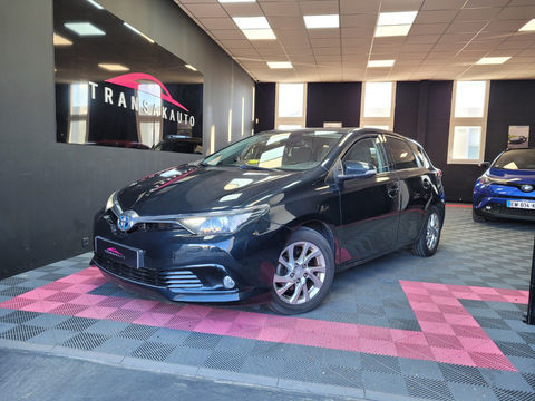 Toyota Auris Hybride 136h Dynamic 2016 occasion Saint Laurent du Var 06700