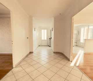  Appartement � louer 4 pi�ces 87 m�