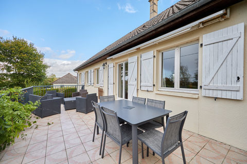   MAISON PLEIN-PIEDS DE 140 m2 Maison - 6 pi�ce(s) - 140 m�