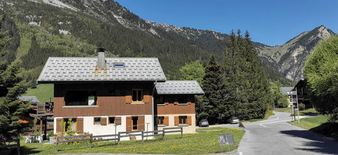   Chalet - 3 appartements - 12 pi�ces - 418 M2 Maison - 12 pi�ce(s) - 418 m�