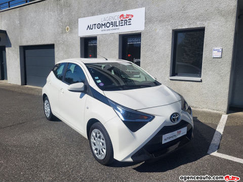 Toyota Aygo 1.0 VV-I 72 X-Play Faible kilom&eacute;trage / Entretien Toyota / C 2021 occasion Tresserve 73100
