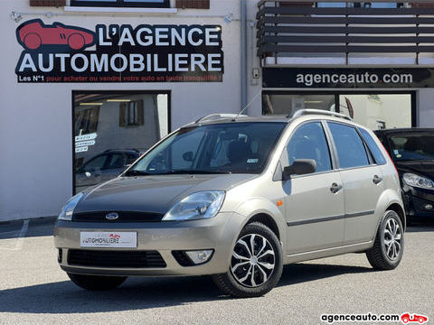 Ford Fiesta 1.4 tdci 68ch carnet 2003 occasion Pontarlier 25300