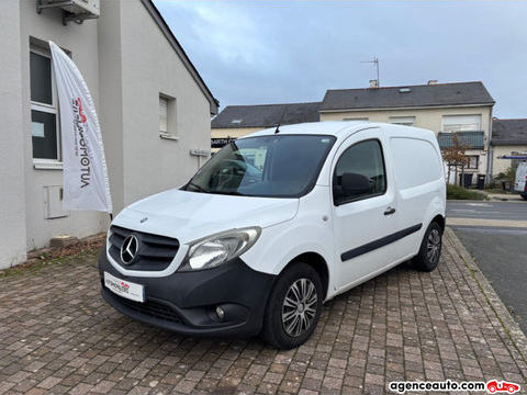 Mercedes Citan fourgon 109 CDI 1.5 90 cv - Attelage 2012 occasion Saint-Barth&eacute;lemy-d'Anjou 49124