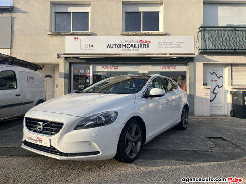 Volvo V40 D2 115 cv X&eacute;nium - Toit panoramique 2013 occasion Saint-Barth&eacute;lemy-d'Anjou 49124