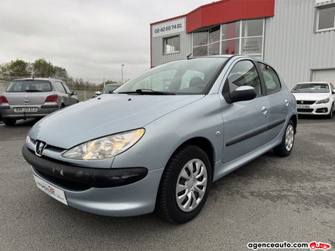 Peugeot 206 1.4i TU 75 | BOITE AUTO | CLIM | DISTRI A JOUR 11/2025 2005 occasion Pont-Saint-Martin 44860