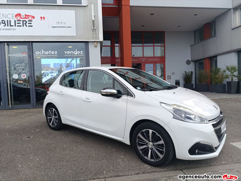 Peugeot 208 Phase 2 1.2 THP 110 cv 5P ALLURE - Distri chang&eacute;e 2015 occasion Mulhouse 68200