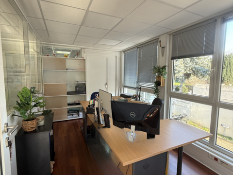 Bureaux Lumineux et Enti&egrave;rement Modulables - &Agrave; partir de 80 m2 ou Achat par Bloc - Croissy-sur-Seine 305000 78290 Croissy sur seine