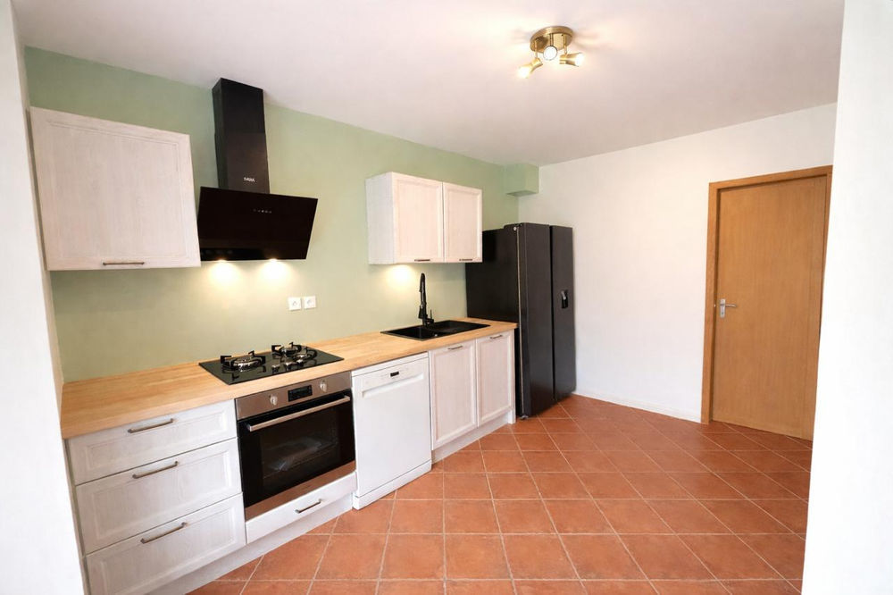 � vendre  Maison Saint-Rem�ze (07700)