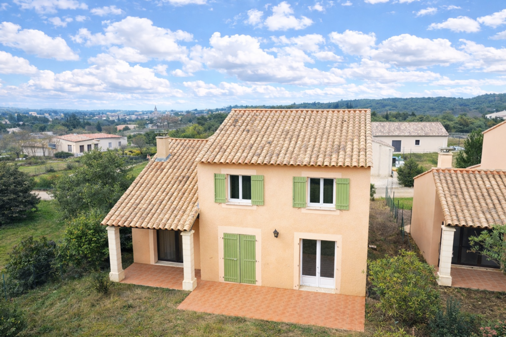 � vendre  Maison Saint-Rem�ze (07700)