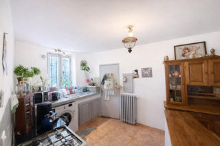  Immeuble � vendre 15 + pi�ces 251 m�