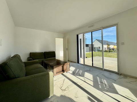   ***MAISON 180 M2 - NOUVOITOU (35410)*** Maison - 6 pi�ce(s) - 180 m�