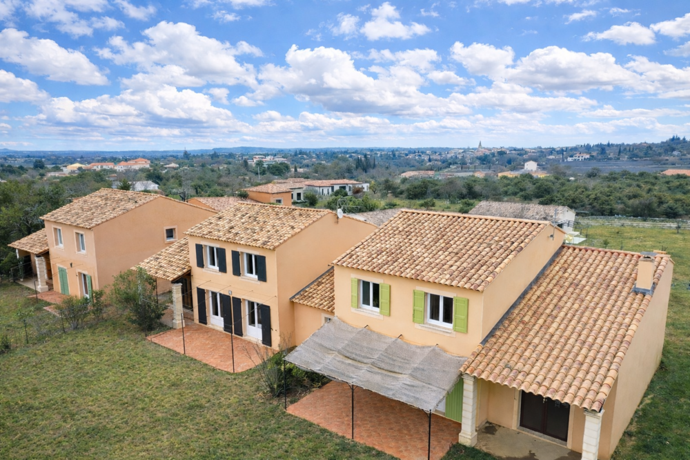 � vendre  Maison Saint-Rem�ze (07700)