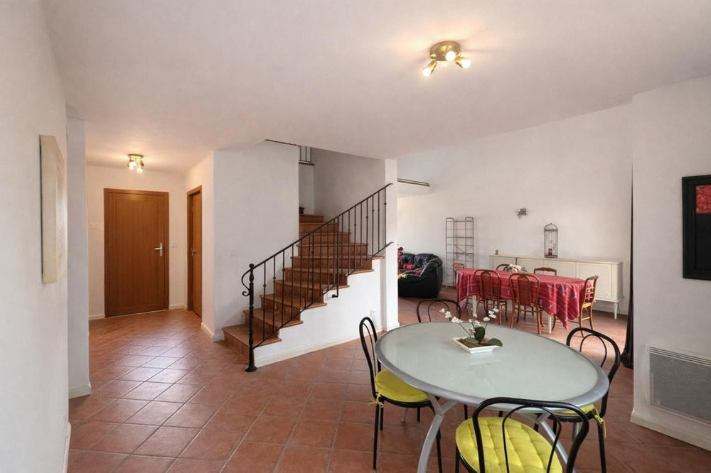 � vendre  Maison Saint-Rem�ze (07700)