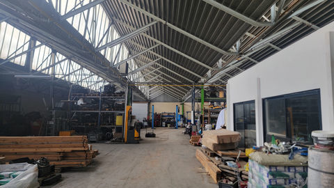 ENSEMBLE IMMOBILIER &Agrave; USAGE INDUSTRIEL 4100000 77100 Meaux