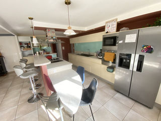  Maison � vendre 10 pi�ces 236 m�