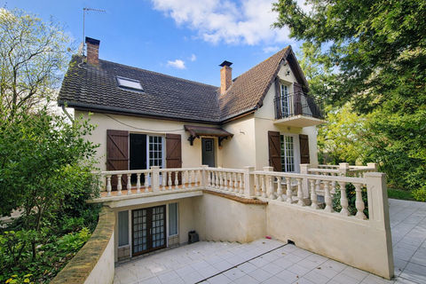   Maison familiale 6 chambres avec sous-sol total am�nag�   Terrain 657 m2 Maison - 9 pi�ce(s) - 153 m�