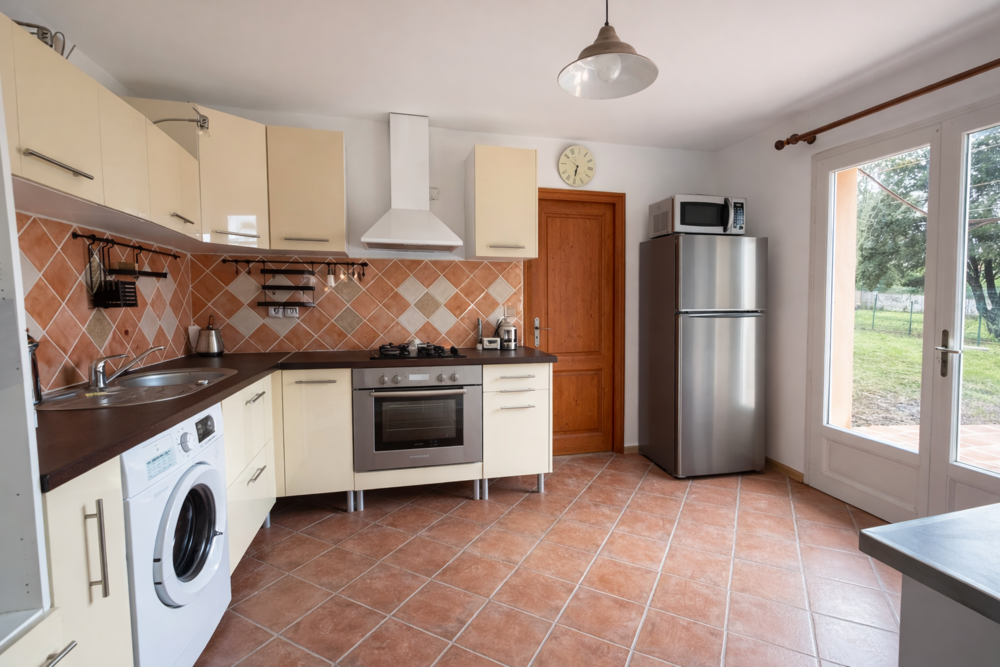 � vendre  Maison Saint-Rem�ze (07700)